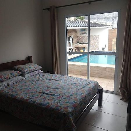 Casa Em Itanhaem Com 2 Quartos Garagem P 2 Carros, Churrasqueira, Piscina 200 M Da Praia Exterior foto